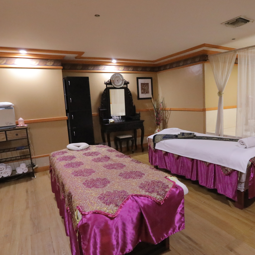 홀리데이 스파 타라