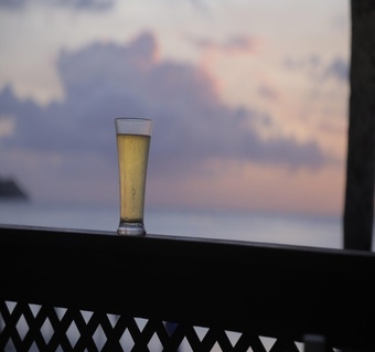 괌 선셋 바베큐 완벽 가이드: 두짓 비치하우스 예약 시간과 좌석 선택 꿀팁