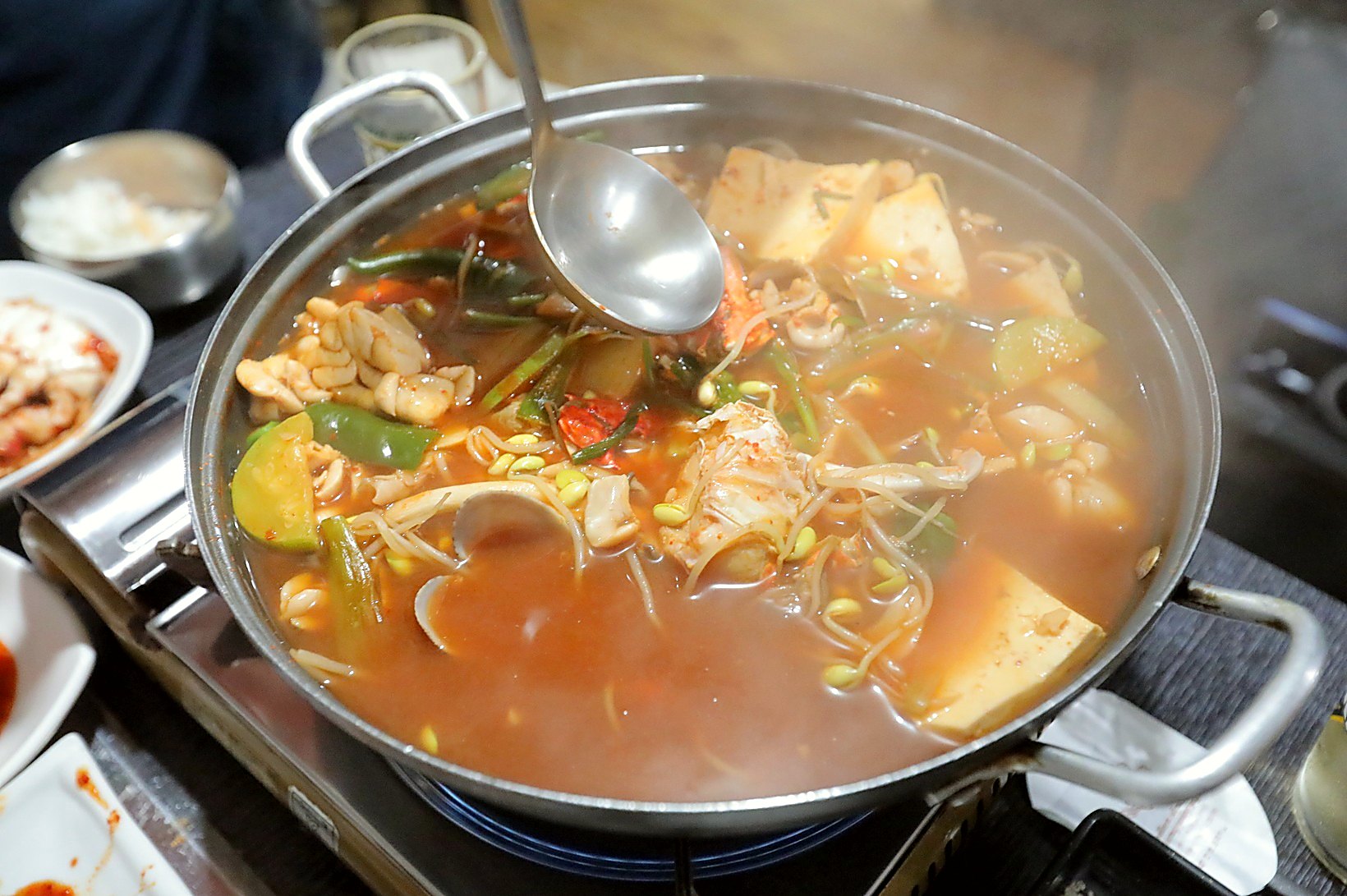 보글보글 끓는 전골